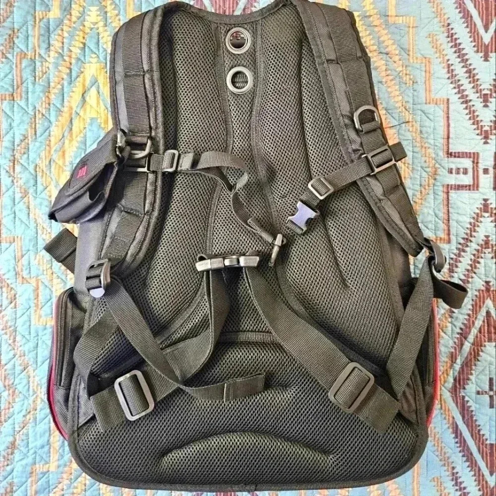 Mobile Edge laptop/tablet backpack - Picture 4 of 5